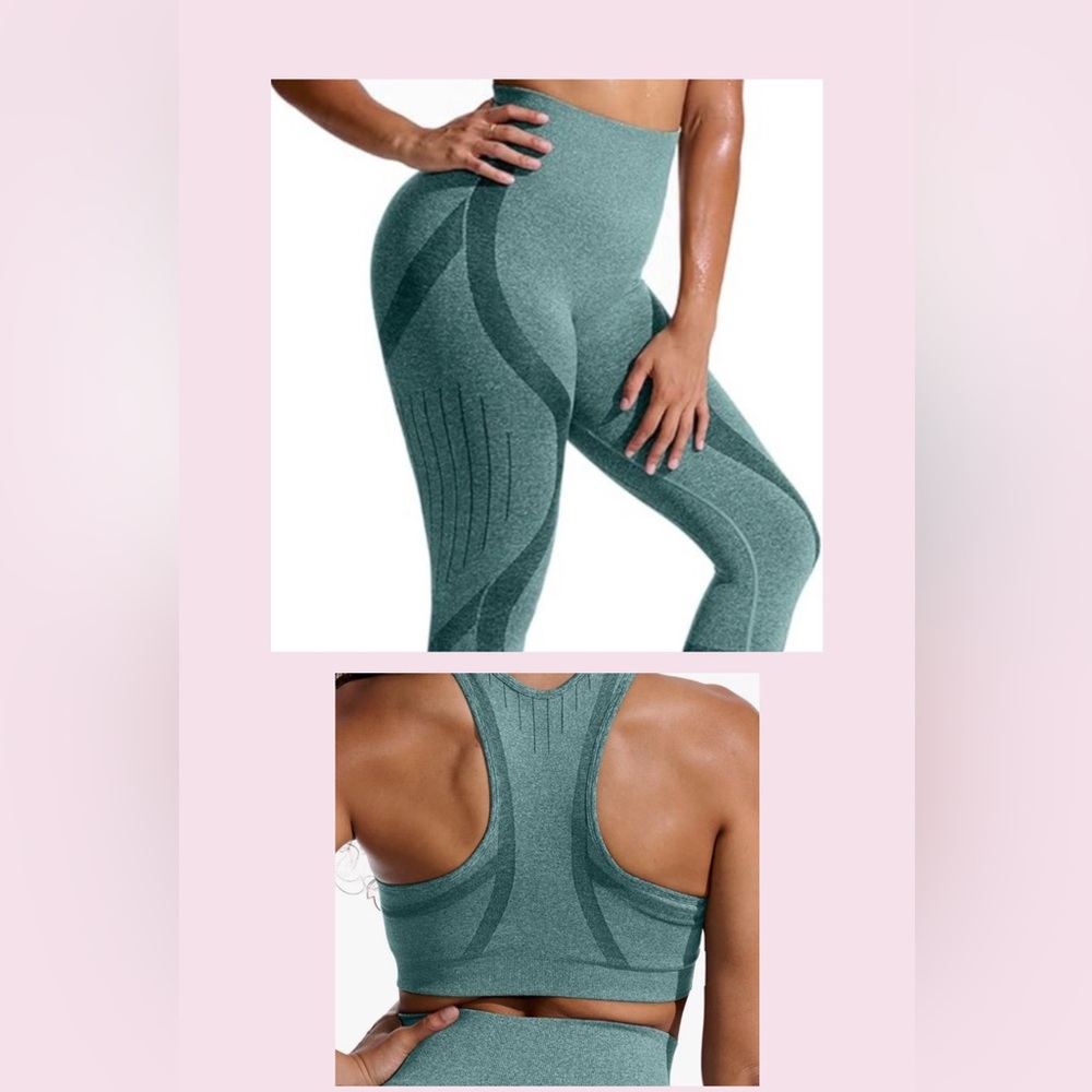 Seamless Green Leggings with Ribbed Panels